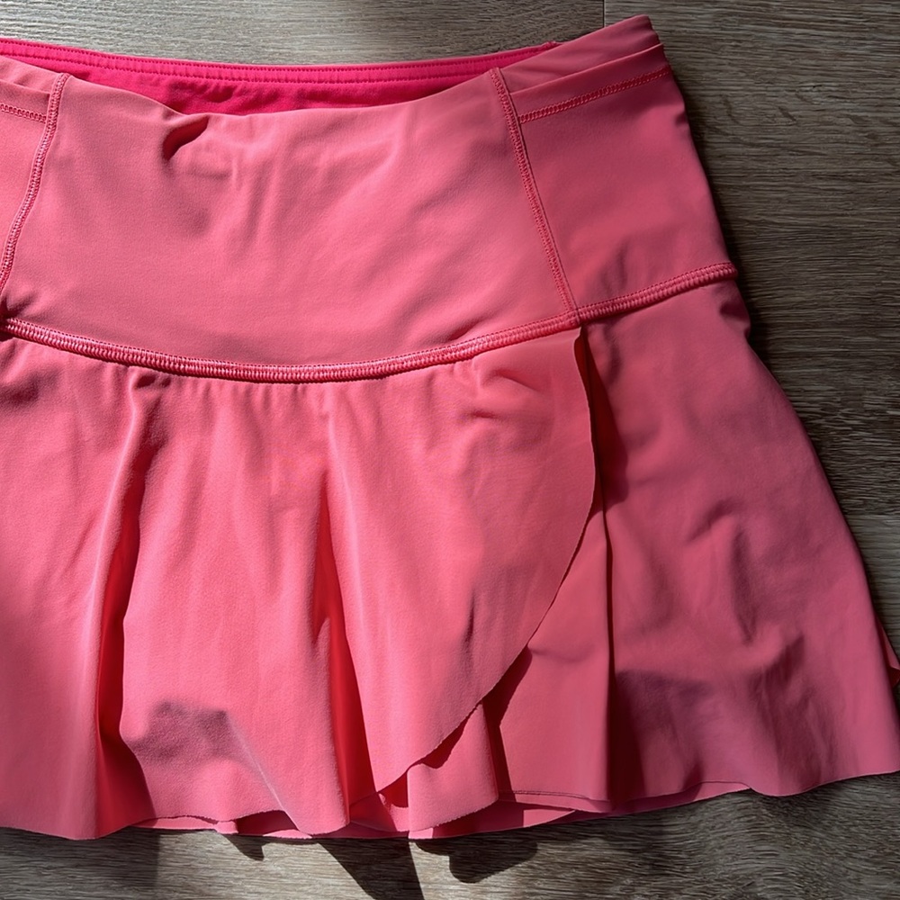 Lululemon skirt - Picture 3 of 17